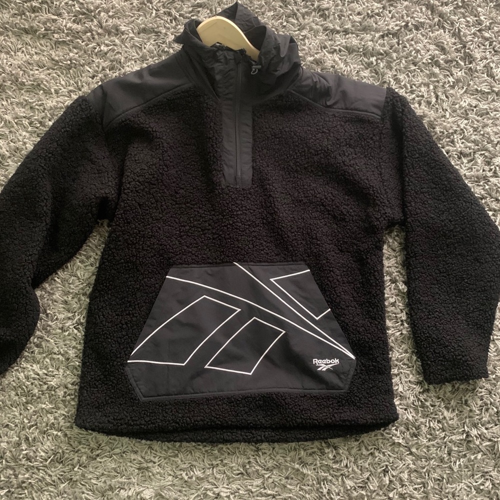 Reebok pullover - Picture 2 of 5